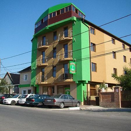 Pensiunea Ivu si Raul Giroc Exterior foto